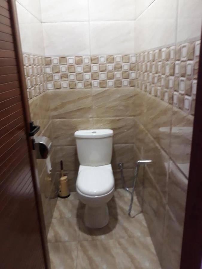 Rs Villas - Three Bedrooms Share Apartment With Private Room And Free Wifi And 100Mts To The Beach And Ac And 100Mts To Bus Stop And Pool Flic-en-Flacq Eksteriør bilde